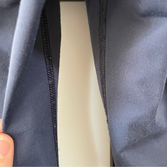 [4] Lululemon Women’s Up The Pace Crop Nautical Navy Blue & White Stripes - Picture 13 of 16